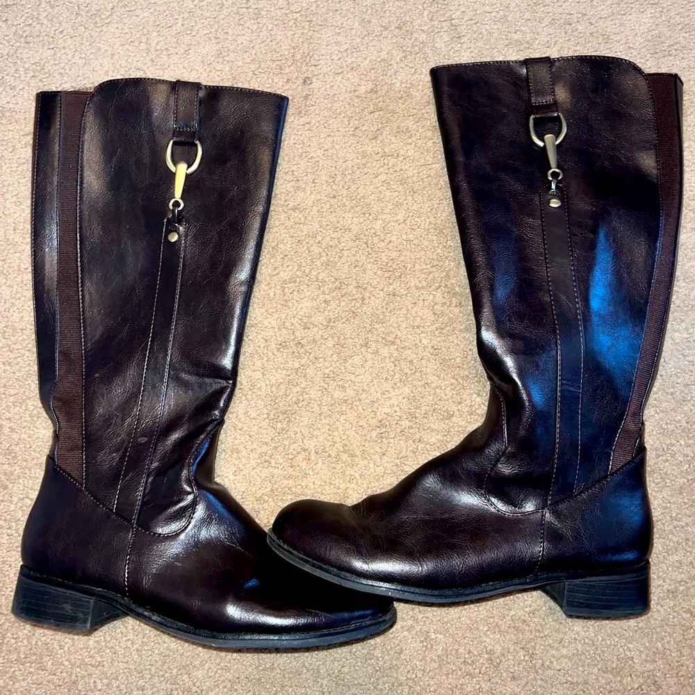 Worn once, excellent condition, size 9 1/2